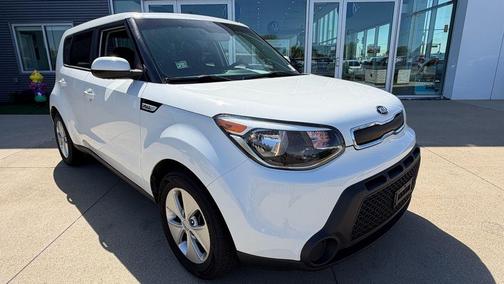 Clear White 2016 Kia Soul Base