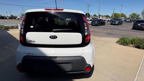 Clear White 2016 Kia Soul Base
