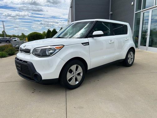 Clear White 2016 Kia Soul Base