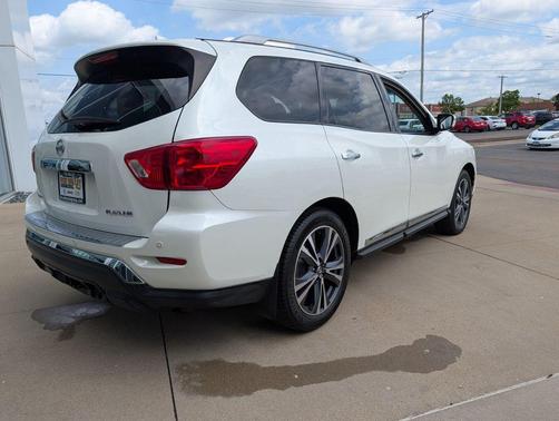 Pearl White Tricoat 2019 Nissan Pathfinder Platinum