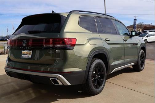 2025 Volkswagen Atlas 2.0T Peak Edition