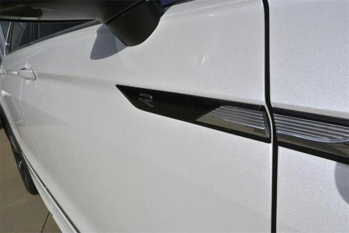 2024 Volkswagen Tiguan 2.0T SEL R-Line 4MOTION