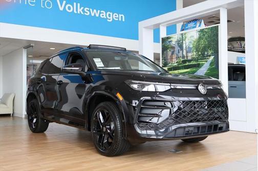 2025 Volkswagen Tiguan 2.0T SE R-Line Black 4MOTION