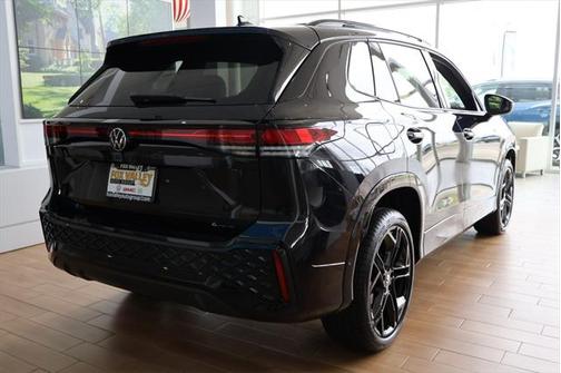 2025 Volkswagen Tiguan 2.0T SE R-Line Black 4MOTION