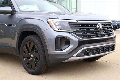 2025 Volkswagen Atlas Cross Sport 2.0T SE w/Technology 4MOTION