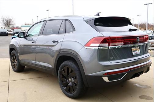 2025 Volkswagen Atlas Cross Sport 2.0T SE w/Technology 4MOTION
