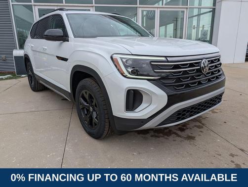 Opal White Pearl 2026 Volkswagen Atlas Peak Edition