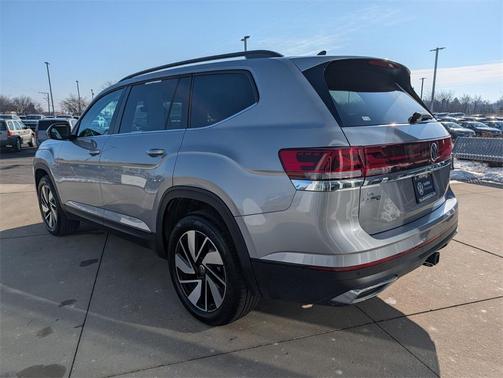 2025 Volkswagen Atlas 2.0T SE w/Technology 4MOTION