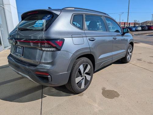Platinum Gray Metallic 2025 Volkswagen Taos 1.5T S