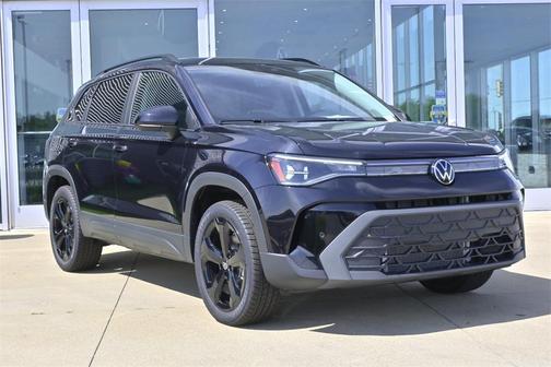 2025 Volkswagen Taos 1.5T SE Black