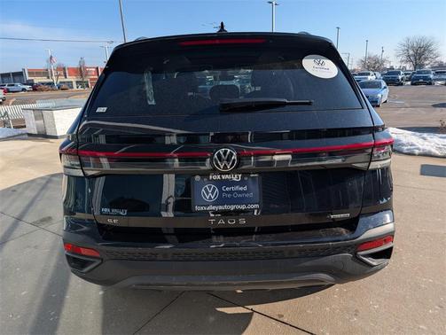 2025 Volkswagen Taos 1.5T SE Black