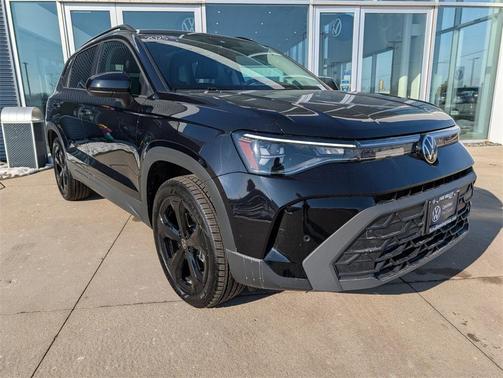 2025 Volkswagen Taos 1.5T SE Black
