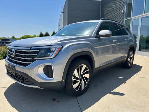 Silver 2026 Volkswagen Atlas 2.0T SE w/Technology 4MOTION