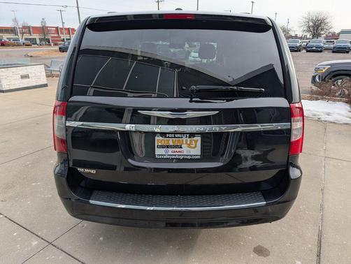 2013 Chrysler Town & Country Touring