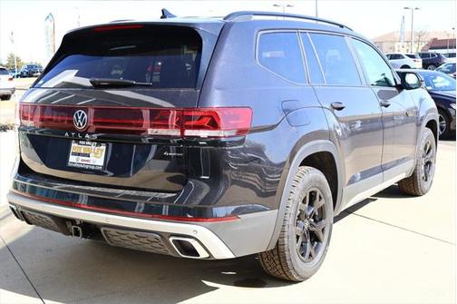 2025 Volkswagen Atlas 2.0T Peak Edition