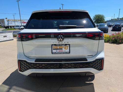 opal white pearl 2026 Volkswagen Tiguan 2.0T SEL R-Line 4MOTION