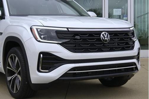 2025 Volkswagen Atlas 2.0T SEL Premium R-Line 4MOTION
