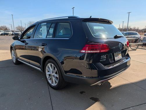 2019 Volkswagen Golf Alltrack TSI S