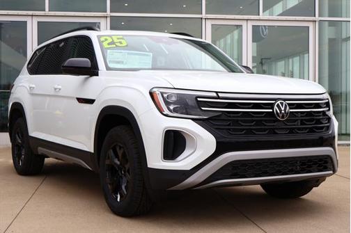 2025 Volkswagen Atlas 2.0T Peak Edition