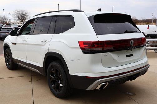 2025 Volkswagen Atlas 2.0T Peak Edition