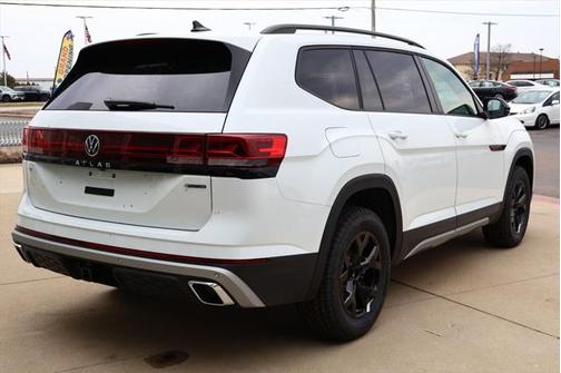 2025 Volkswagen Atlas 2.0T Peak Edition