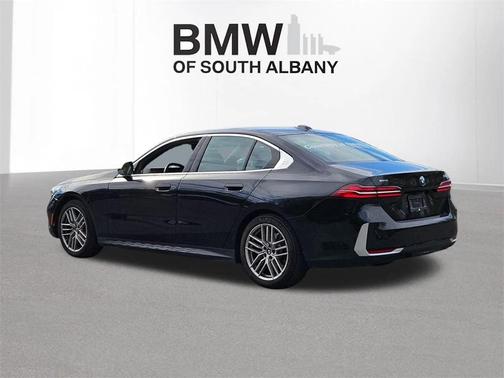 2025 BMW 530 i xDrive