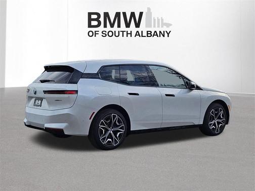 2026 BMW iX xDrive60