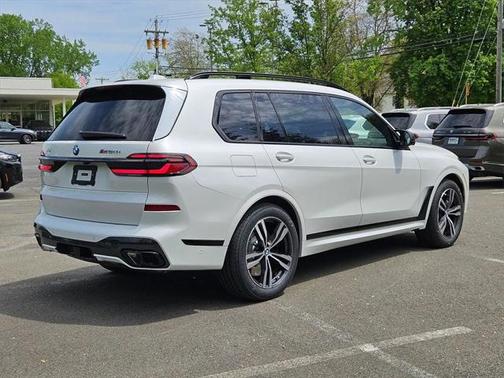 2026 BMW X7 M60i