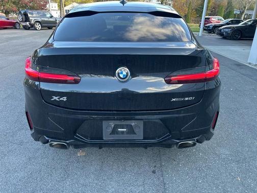 2023 BMW X4 xDrive30i