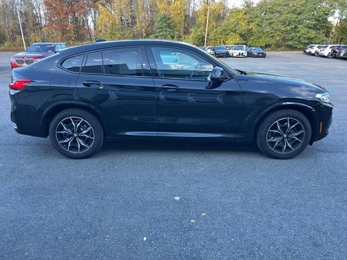 2023 BMW X4 xDrive30i