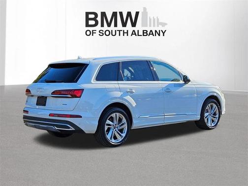 2021 Audi Q7 55 Premium Plus