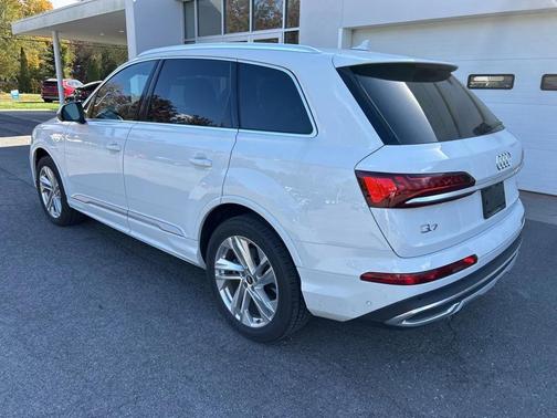 2021 Audi Q7 55 Premium Plus