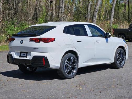 2025 BMW X2 xDrive28i