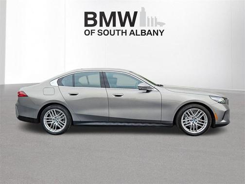 2024 BMW 530 i xDrive