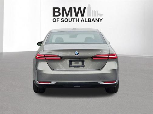 2024 BMW 530 i xDrive