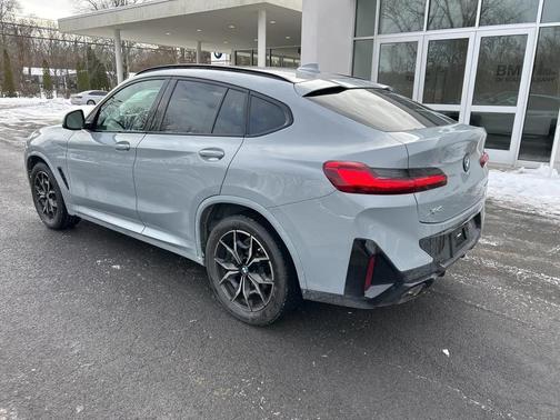 2023 BMW X4 xDrive30i