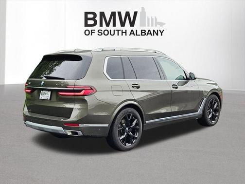 2025 BMW X7 xDrive40i
