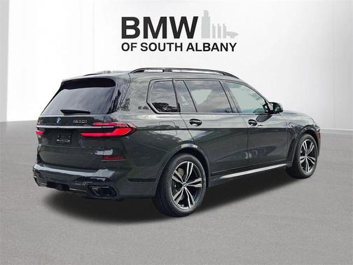 2026 BMW X7 M60i