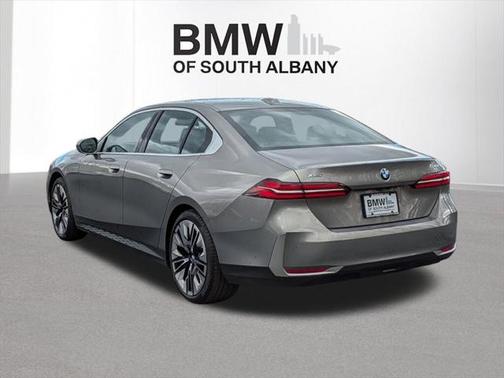 2024 BMW 540 i xDrive