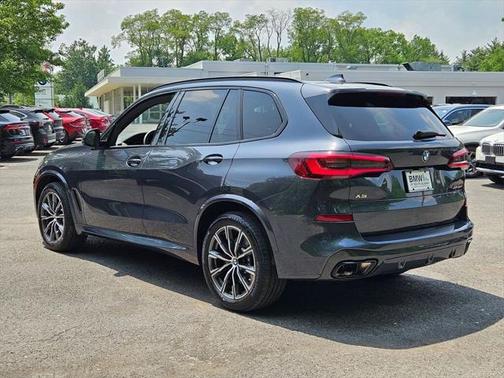 2022 BMW X5 M50i