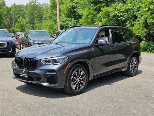 2022 BMW X5 M50i