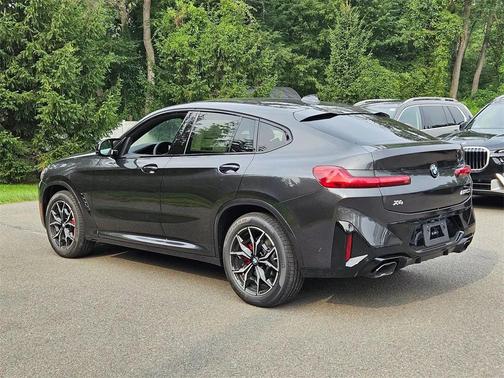 2025 BMW X4 M40i
