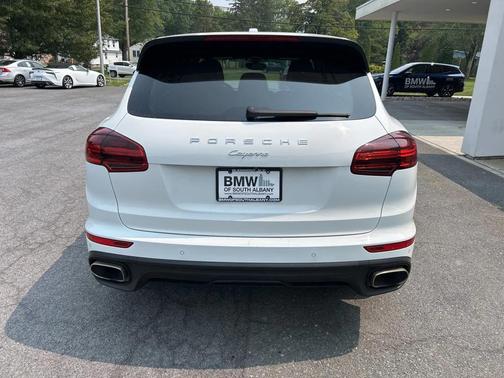 2016 Porsche Cayenne Base