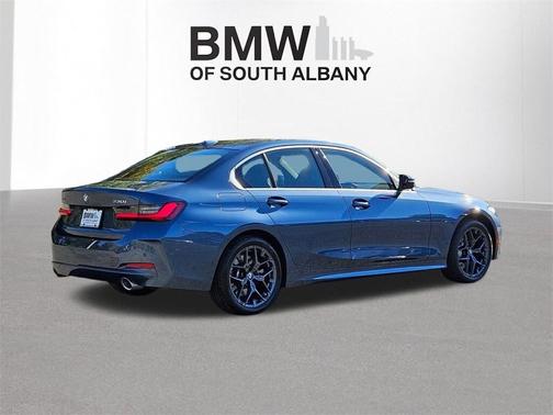 2025 BMW 330 i xDrive