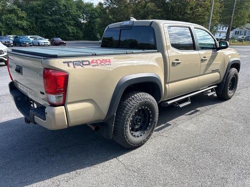 2017 Toyota Tacoma SR5