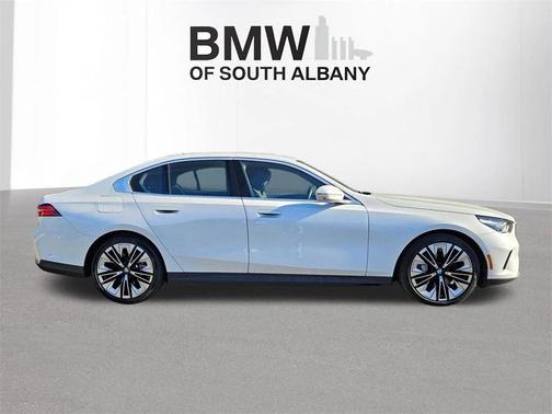 2024 BMW 540 i xDrive