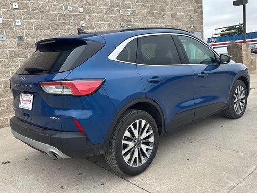 2022 Ford Escape Titanium