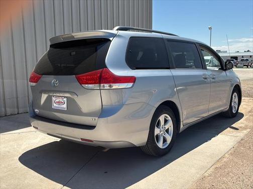 2014 Toyota Sienna LE