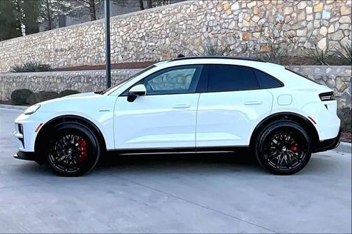 White 2025 Porsche Macan Macan Electric Turbo