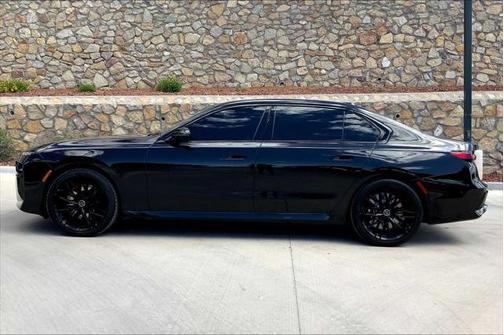 2023 BMW 760 i xDrive